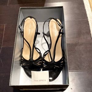 Size 7.5 black Via Spiga strappy pumps